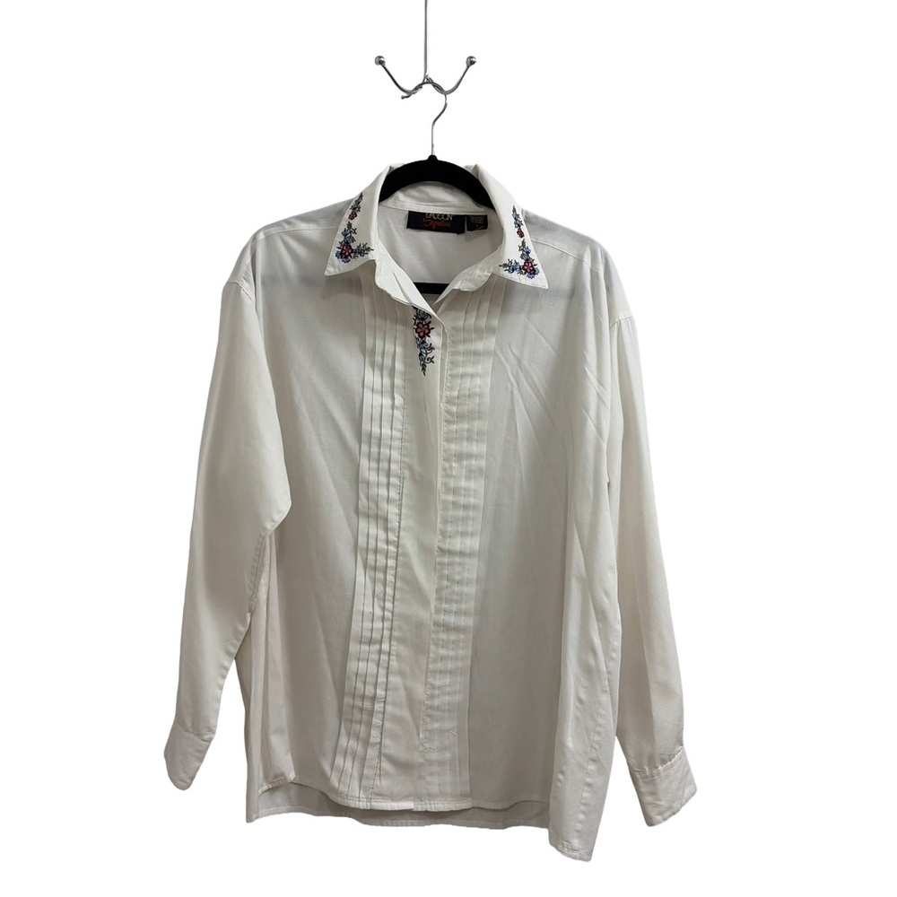 Embroidered white button down‎ top